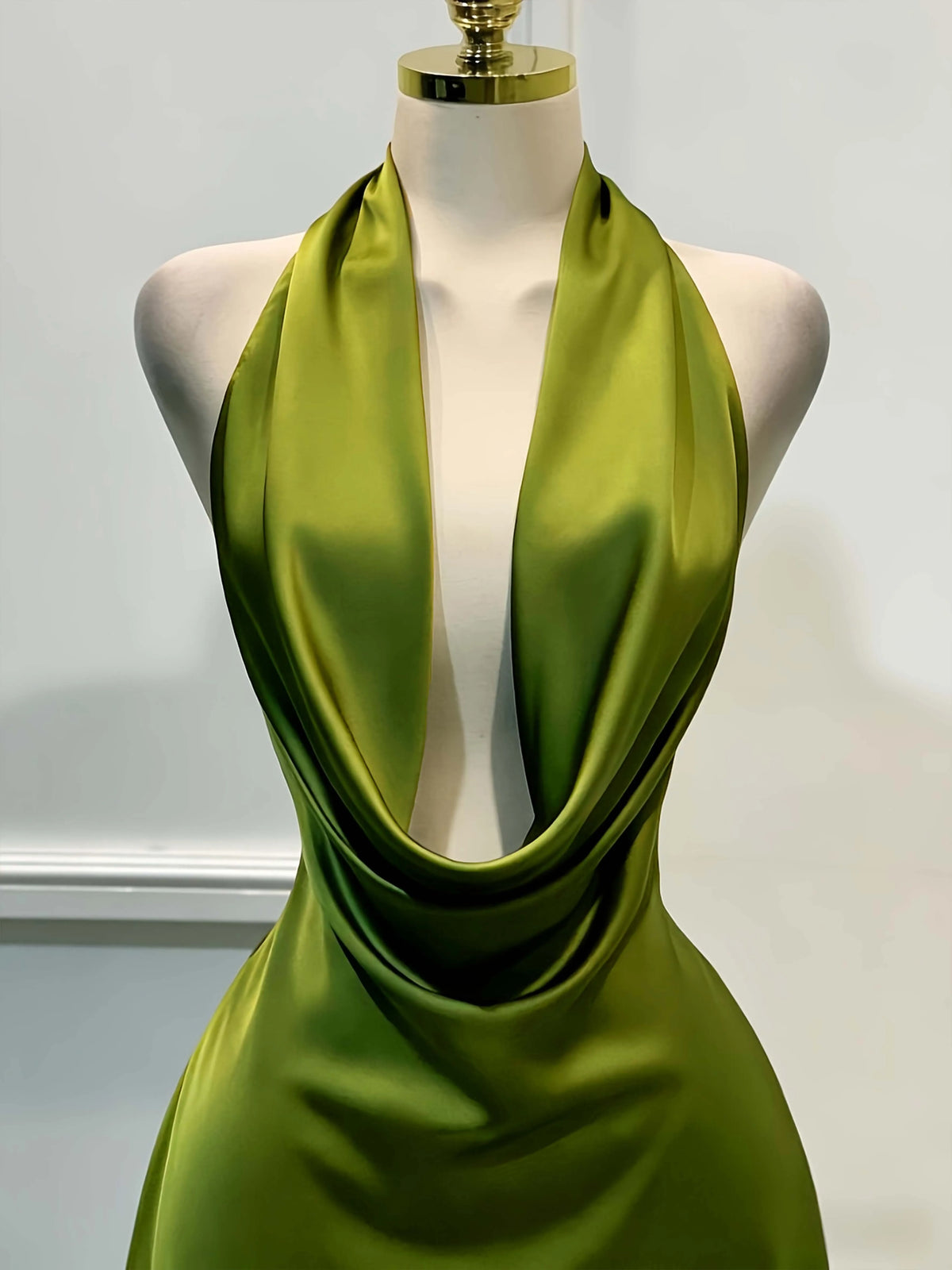 Vestido de Satén Elegante para Mujer - Escote Halter